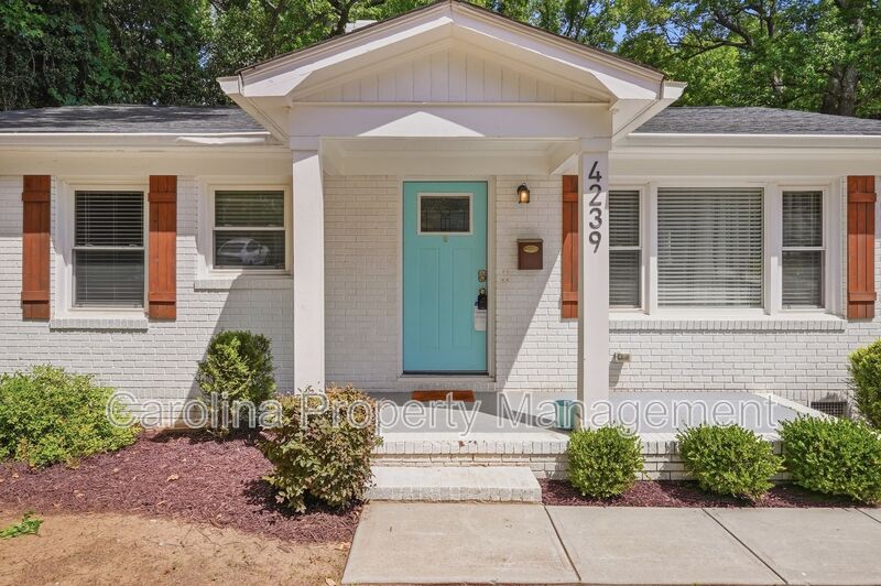 Charlotte House: 4239 Dinglewood Ave