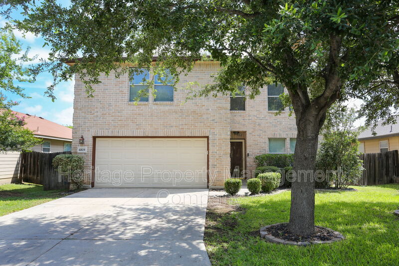 San Antonio House: 6819 Liberty Stone