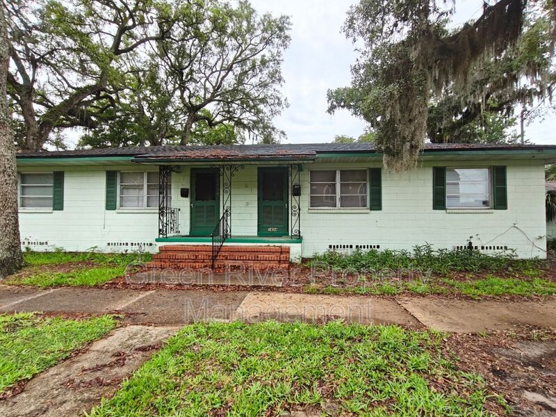 Jacksonville House: 1654 Talbot Avenue
