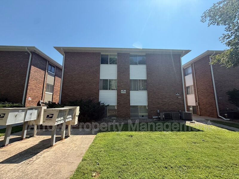 Lincoln Condo: 1119 E Street
