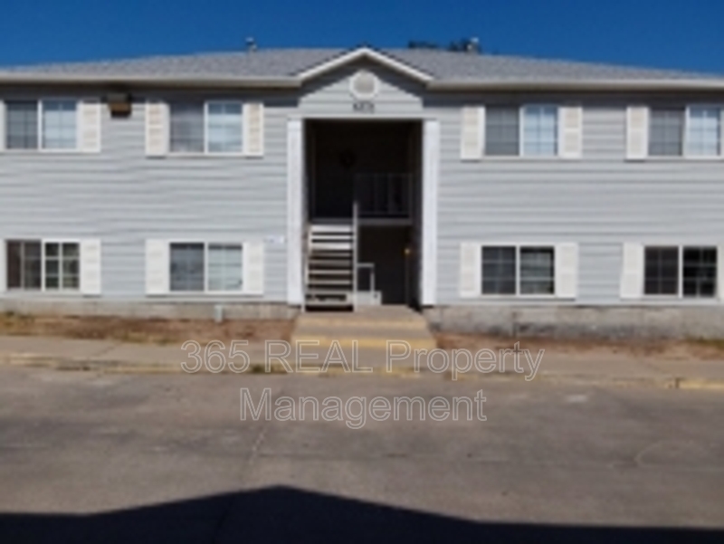 Evans Condo: 3600 17 Avenue, Unit 4