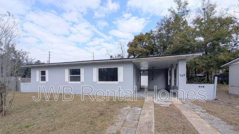 Jacksonville House: 149 43rd St W