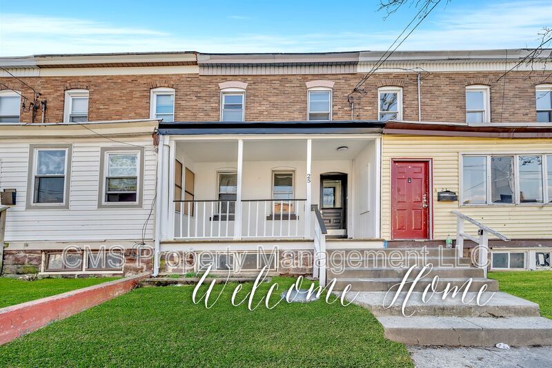 Hamilton House: 25 Adella Ave.