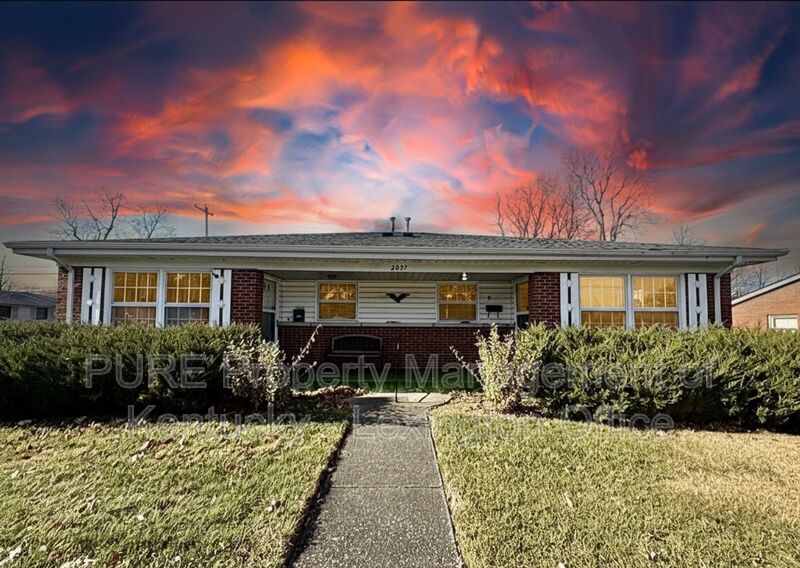 Lexington Condo: 2037 Garden Springs Dr