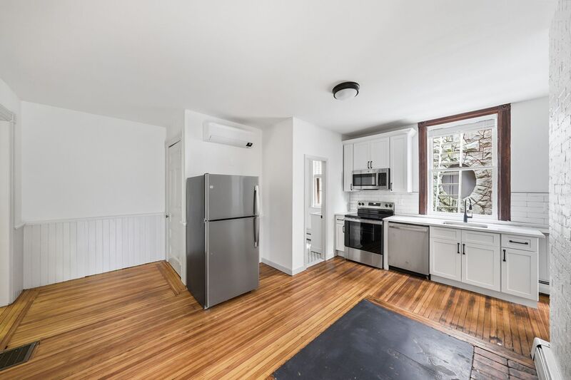 Saratoga Springs Condo: 245 Clinton Street
