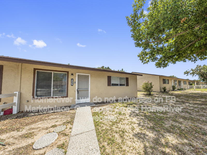 Tavares Condo: 459 E Rosewood Ln