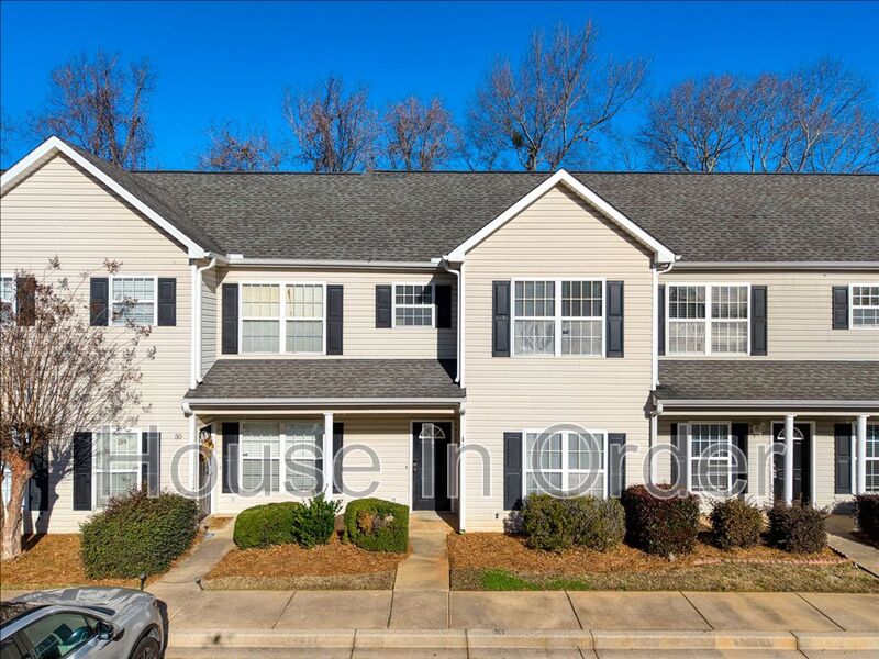 Mauldin House: 48 Ridgestone Circle