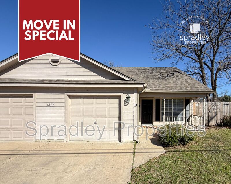 Temple Townhome: 1812B W Ave K