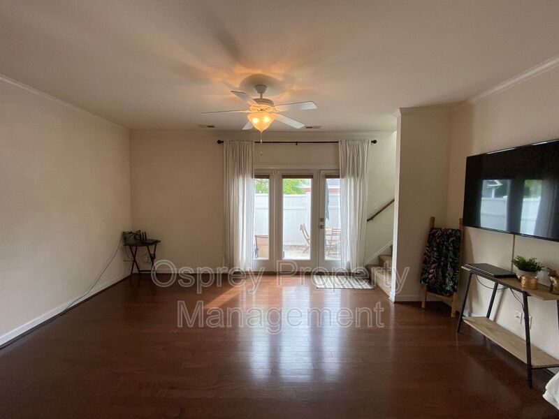 Condo Centrally located in the heart of Virginia Beach. - Slider navigation 6