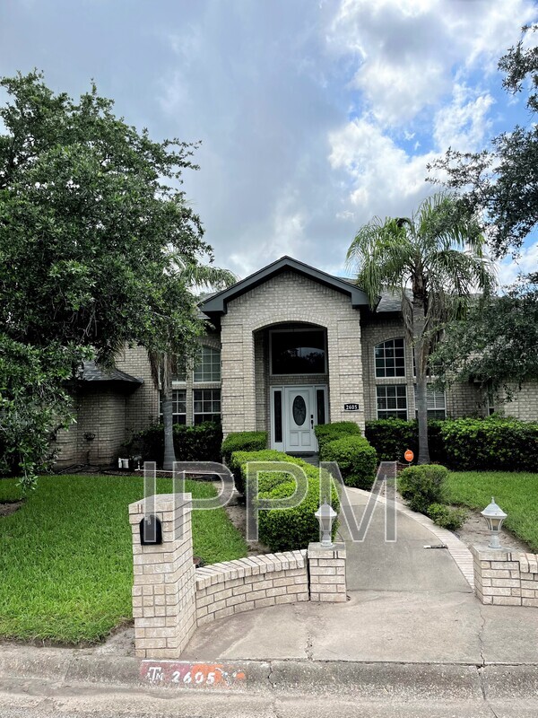 Harlingen House: 2605 Mark Cir