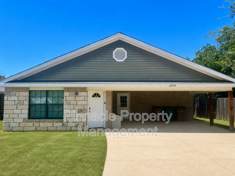 San Angelo House: 2205 S Johnson St