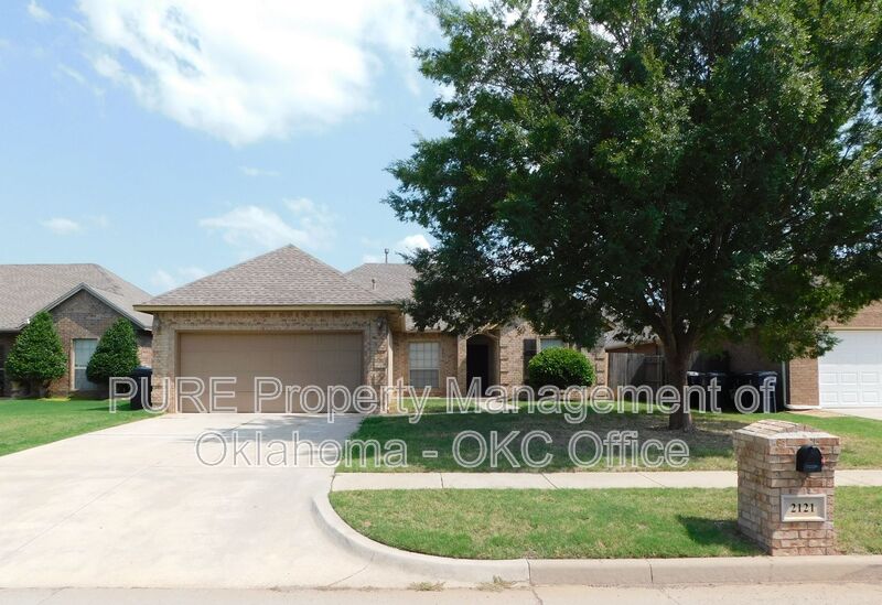 Edmond House: 2121 NW 157th Street