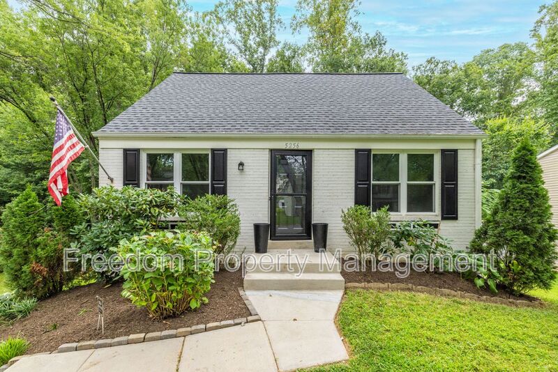 Woodbridge House: 5256 Sudberry Ln