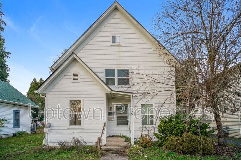 Hillsboro House: 135 NE Jackson St