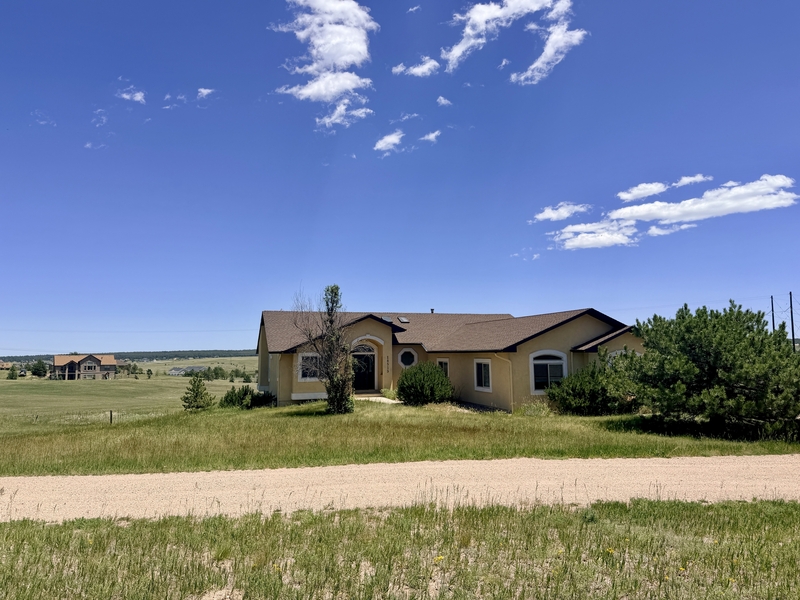 Monument House: 18515 Peaceful Pines