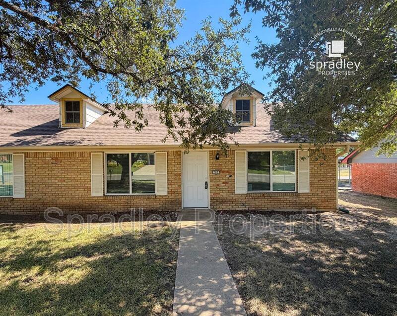 Temple Townhome: 703 Apache Dr