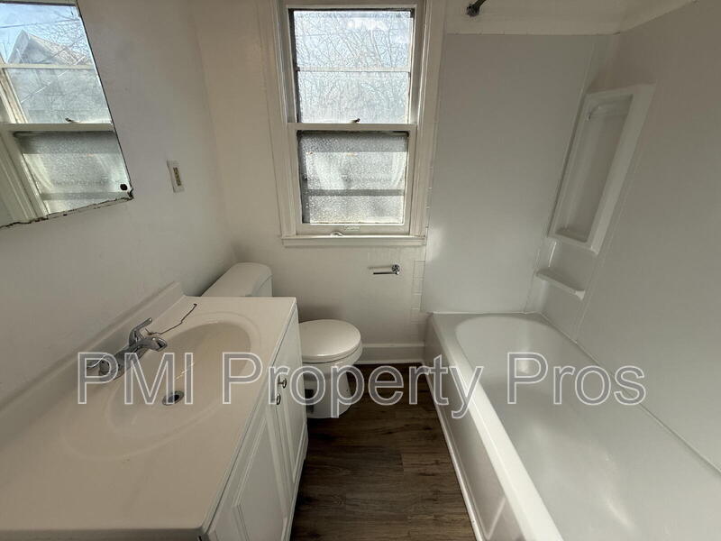 Milwaukee Condo: 2821A North 57th