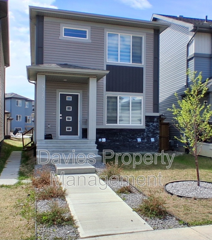 Edmonton House: 9475 Colak Lane SW
