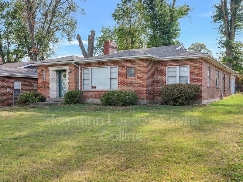 St. Louis House: 1648 Orchid Avenue