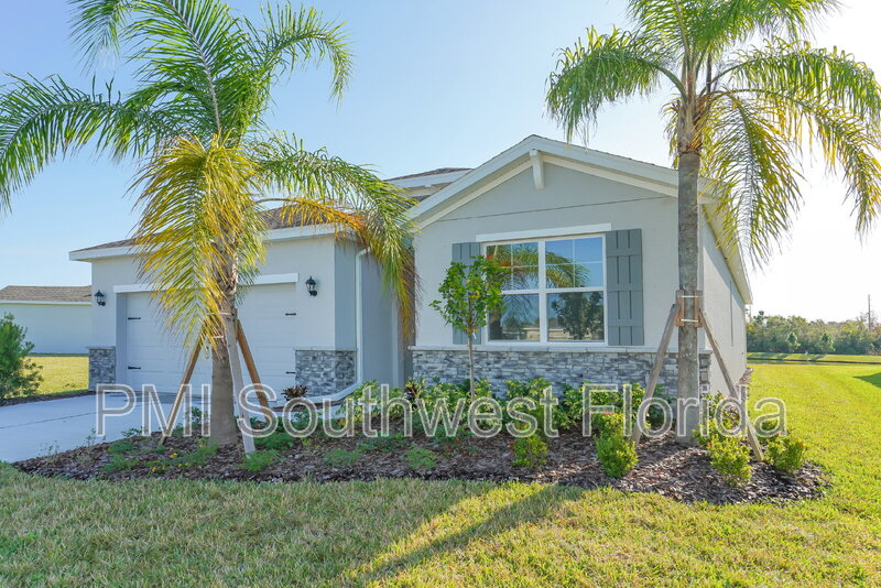 Lakewood Ranch House: 5927 Silver Palm Blvd