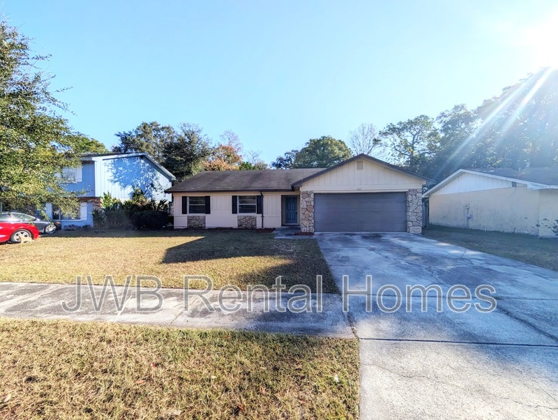 Jacksonville House: 6291 Dickens Dr
