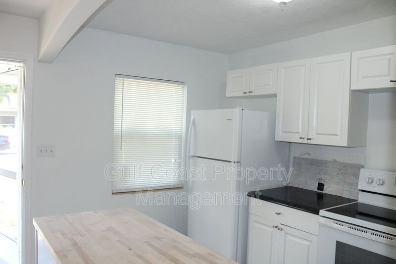 1503 13th Street West Bradenton FL 34205 - Photo 3