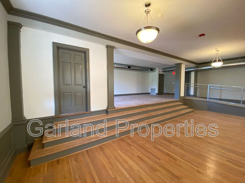 Roanoke House: 821 Salem Ave SW