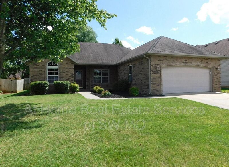 Battlefield House: 4700 W Meadowlark St