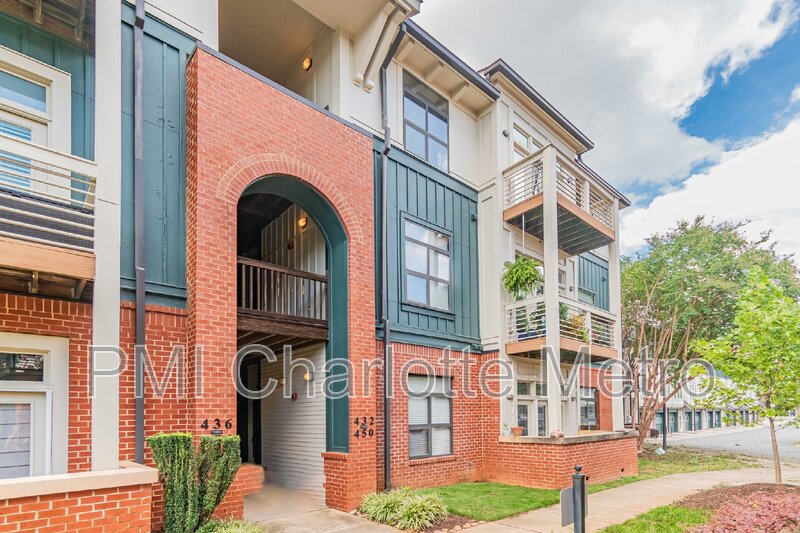 Charlotte Condo: 448 New Bern Station Court