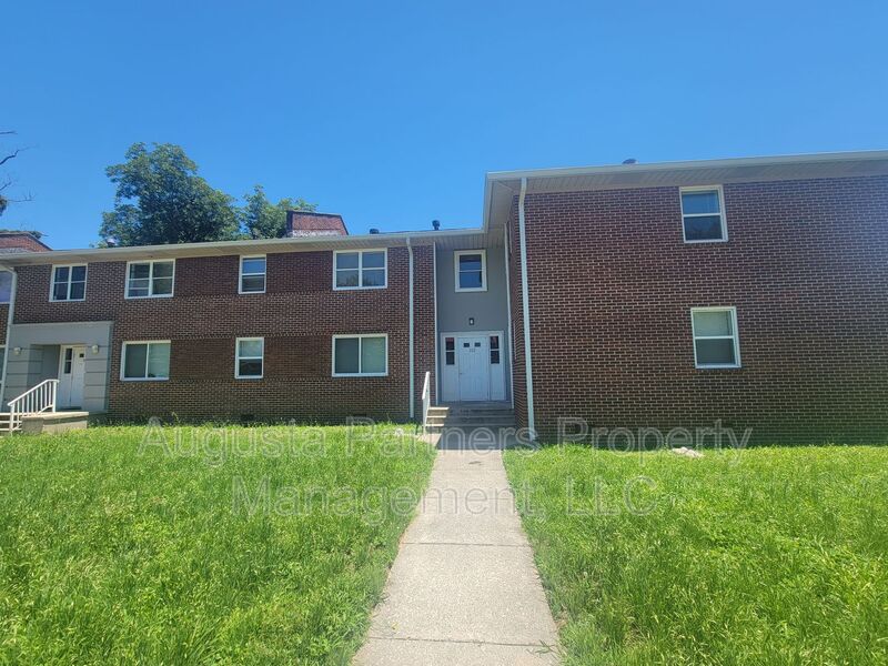 Augusta Condo: 112 3rd St