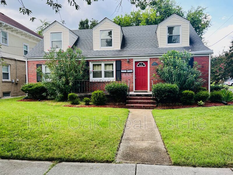 Norfolk Condo: 4615 Colonial Avenue