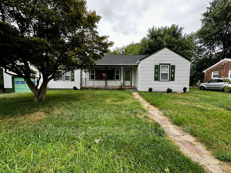 Waynesboro House: 128 Vedette Ave