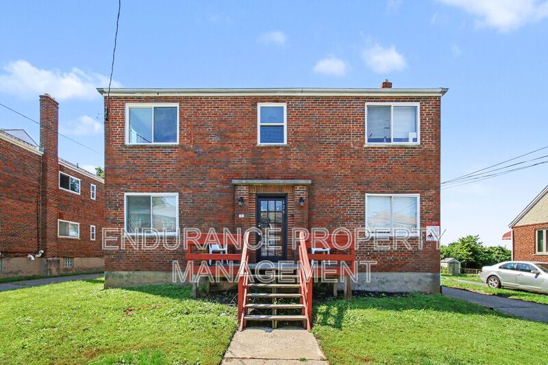 Cincinnati Condo: 629 Maple Dr
