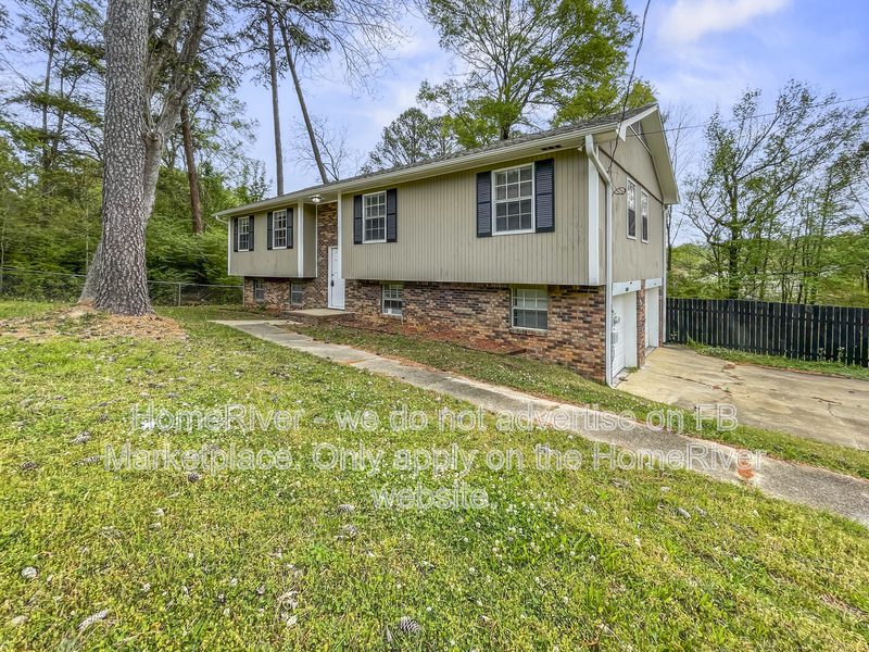 Center Point House: 600 20th Ct NE