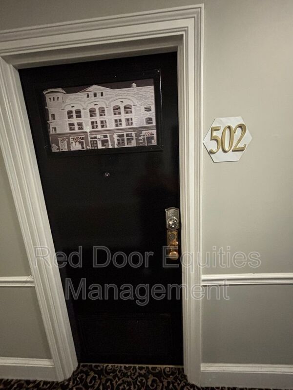Lancaster House: 123 N Broad Street
