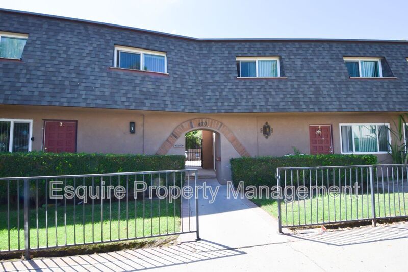 OXNARD Condo: 420 W. LINDEN DR