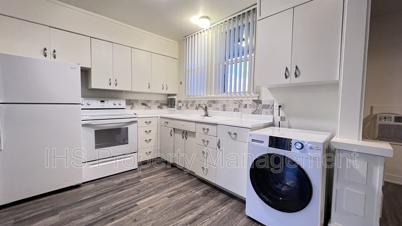 Richland Condo: 1209 George Washington Way