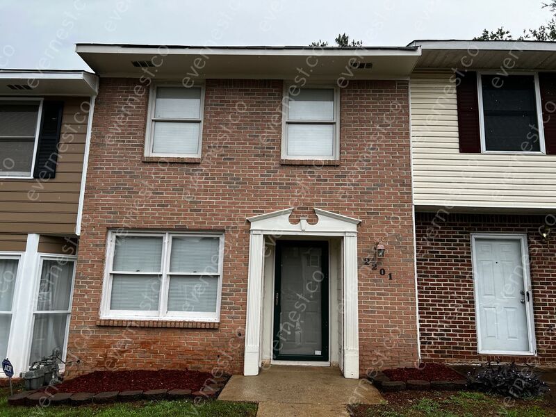 Request a Viewing for 2201 Cheshire Dr Tenant Turner