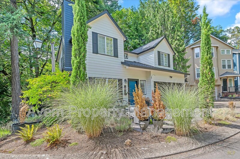 Lake Oswego House: 14412 Sherbrook Place