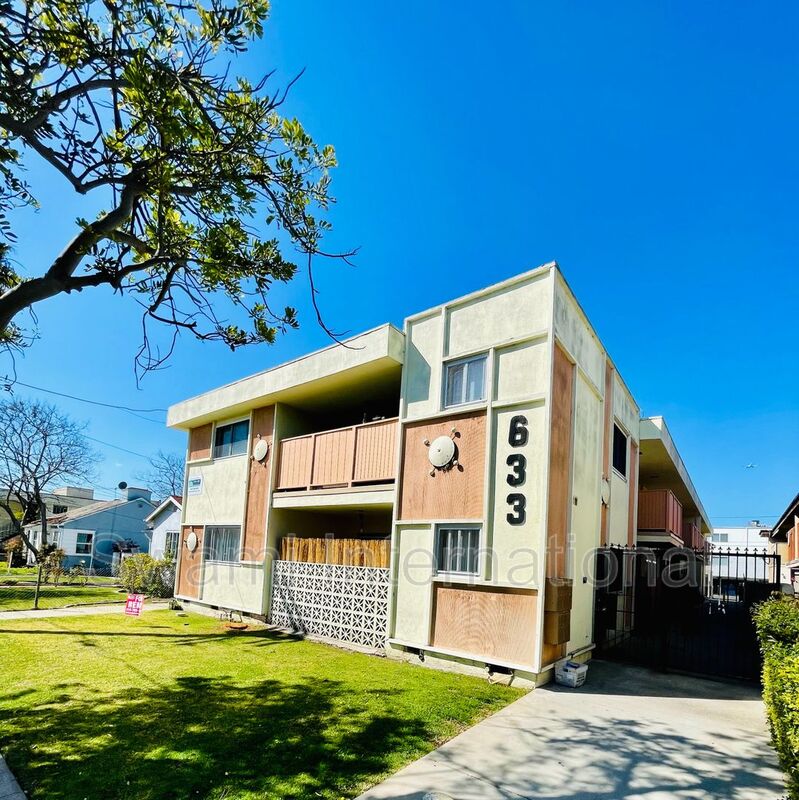 Inglewood Condo: 633 S Walnut Street