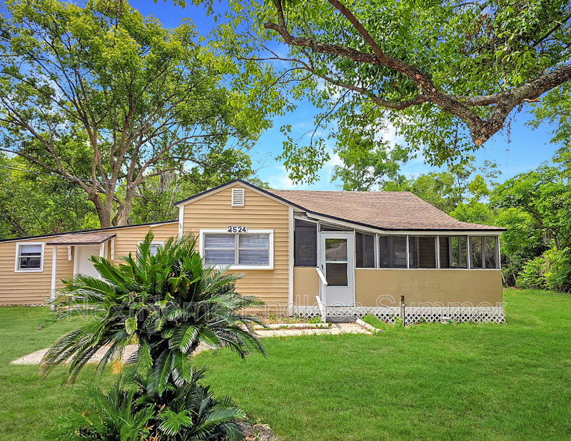 Jacksonville House: 2524 Forest Boulevard