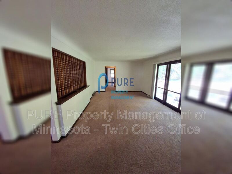 Burnsville House: 13629 Vincent Ave S