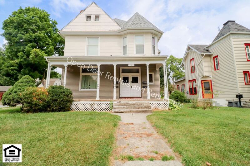 Fort Wayne House: 1101 Lake Ave