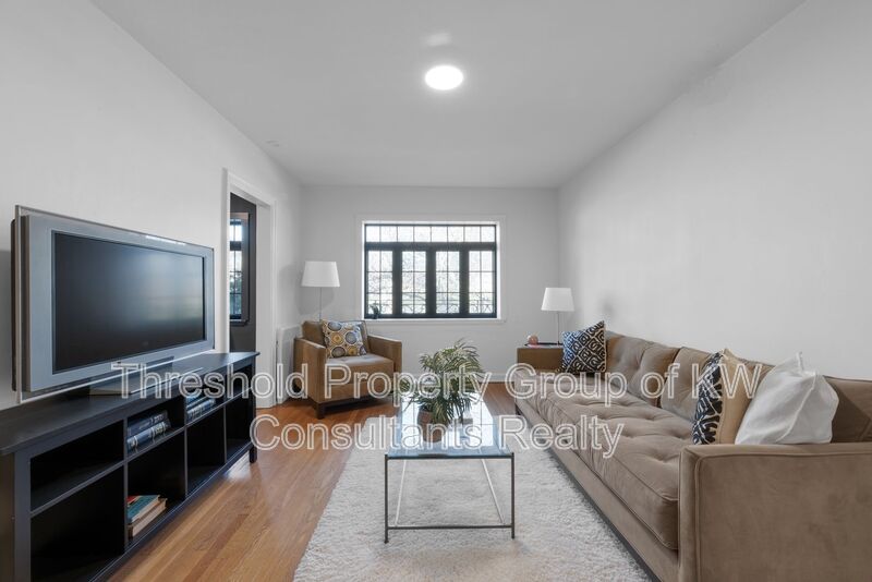 Columbus Condo: 451 East Town Street
