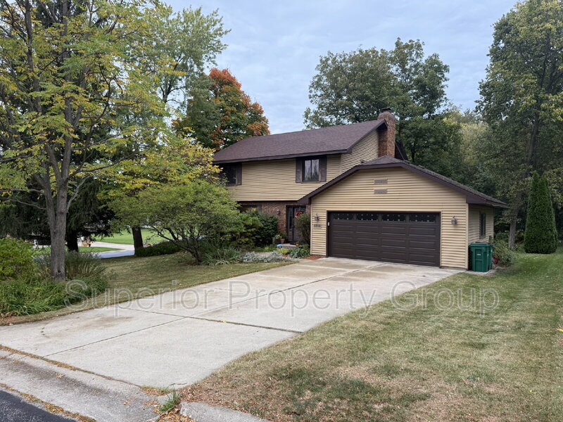 McFarland House: 5206 Summer Trail Road