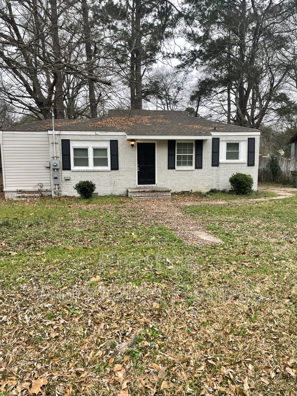 Columbus House: 1034 Brooks Road