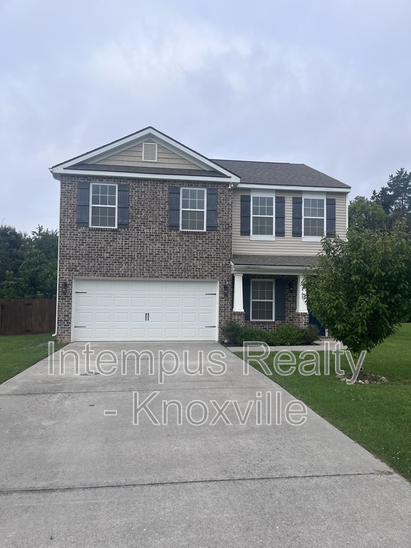 Knoxville House: 5469 Calvert Ln