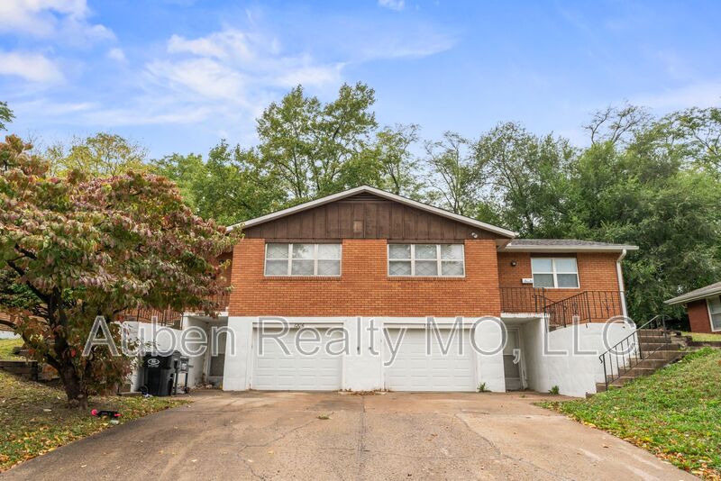 Independence Condo: 1206-1208 N Cottage St