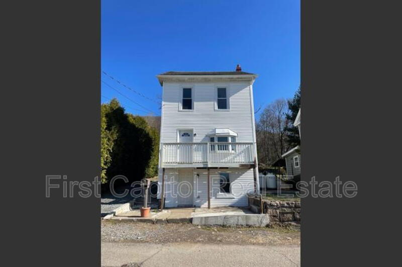 Lykens House: 202 Wiconisco Street