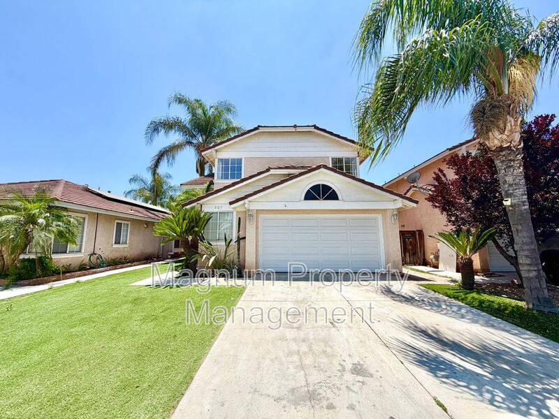 Perris House: 507 Lassa Way